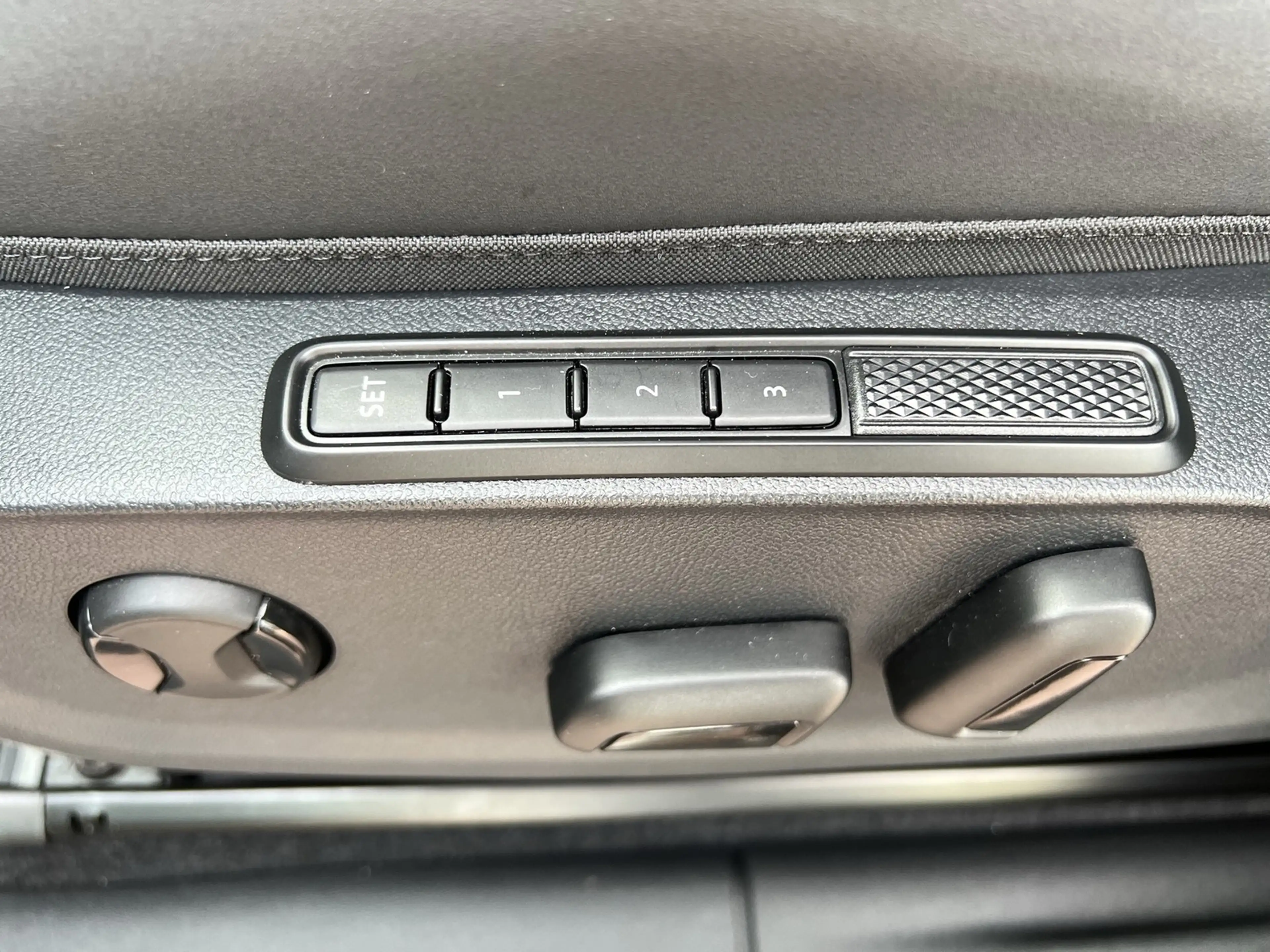 CUPRA Terramar 1.5 HYBRID 360°CAM ACC LM18 HEADUP NAVI — photo 9