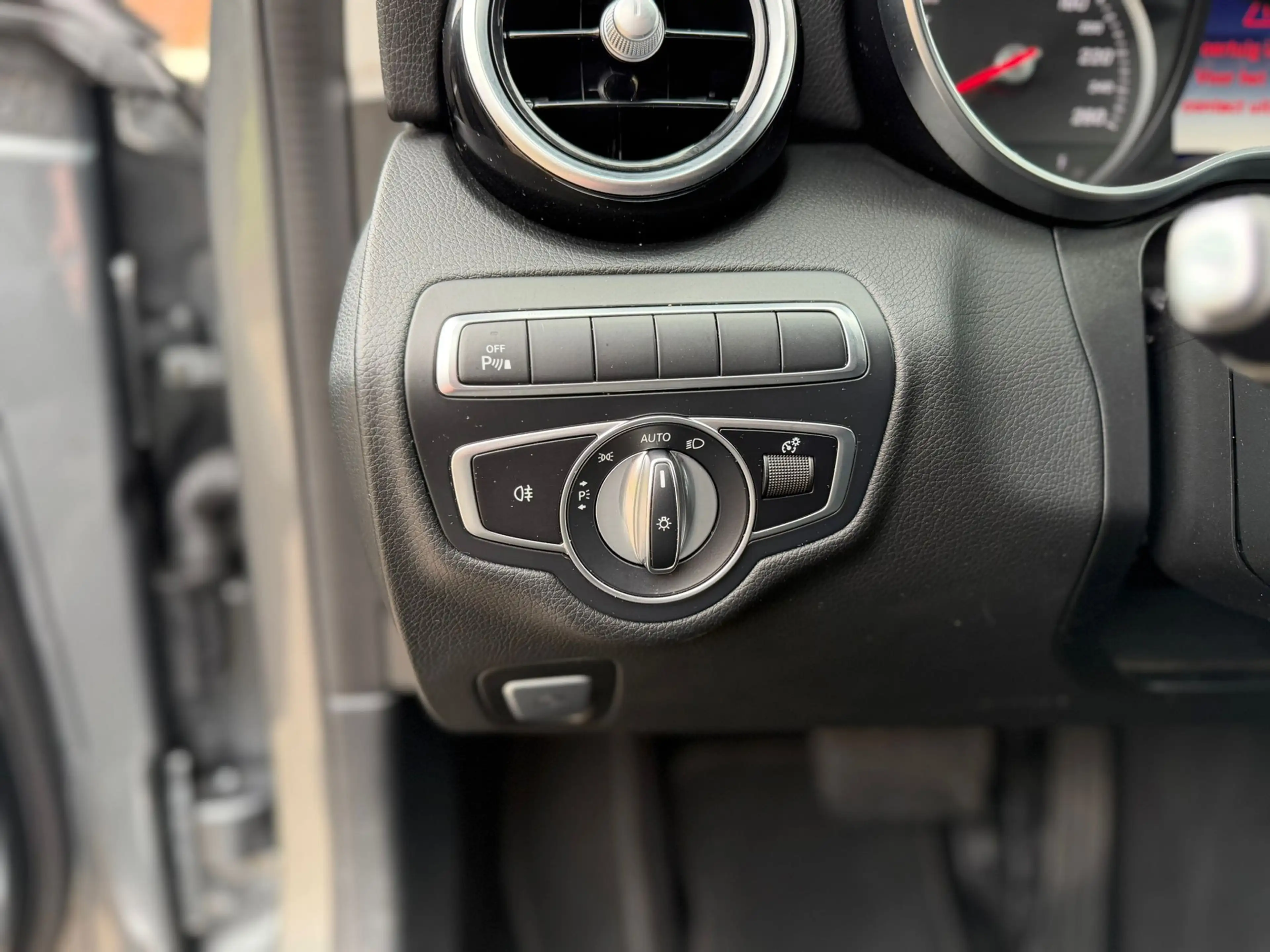 Mercedes-Benz C 350 Estate e Lease Edition Plus 17inch Cruise Control — photo 16