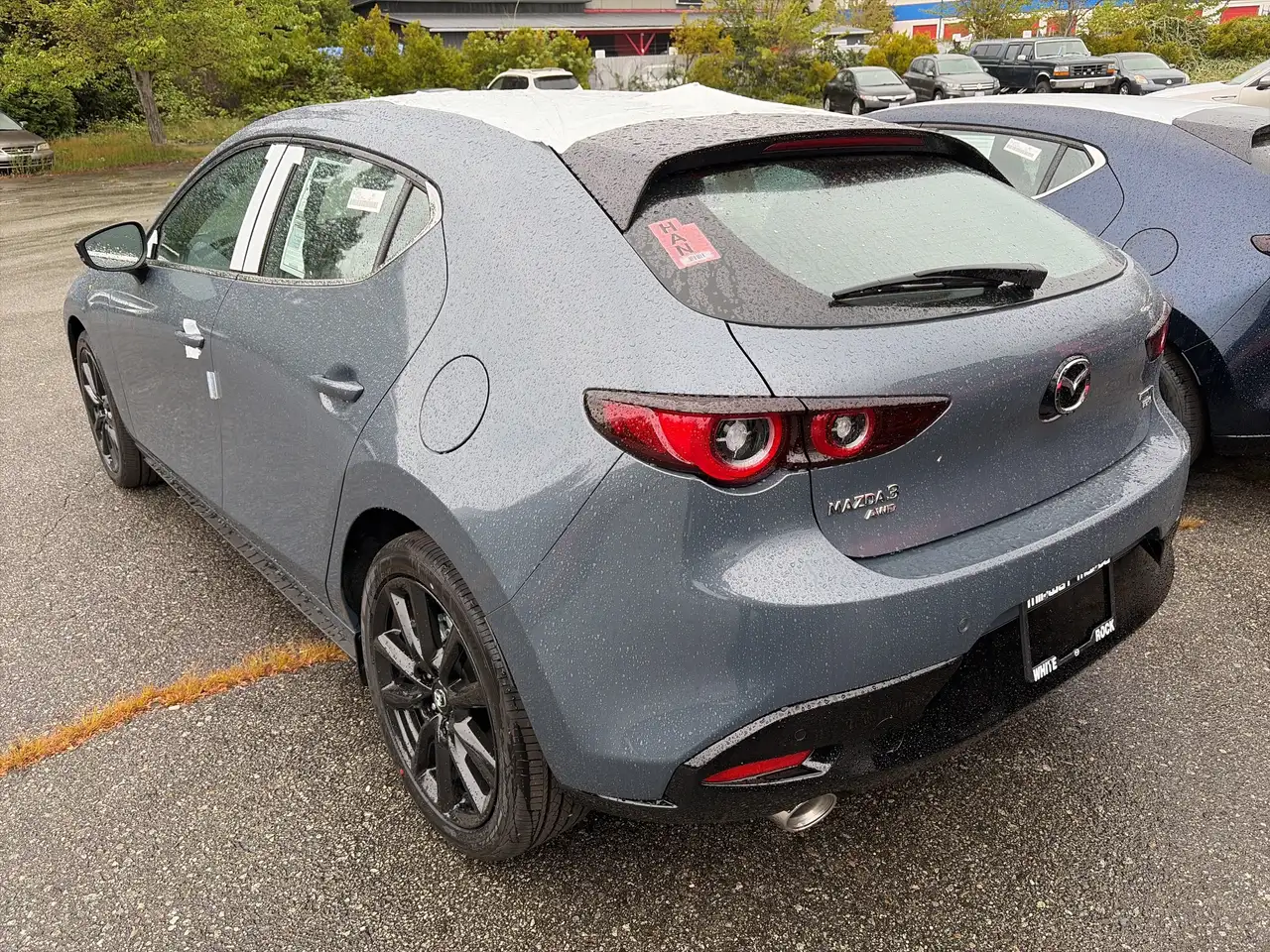 Mazda 3 снимка Mazda 3