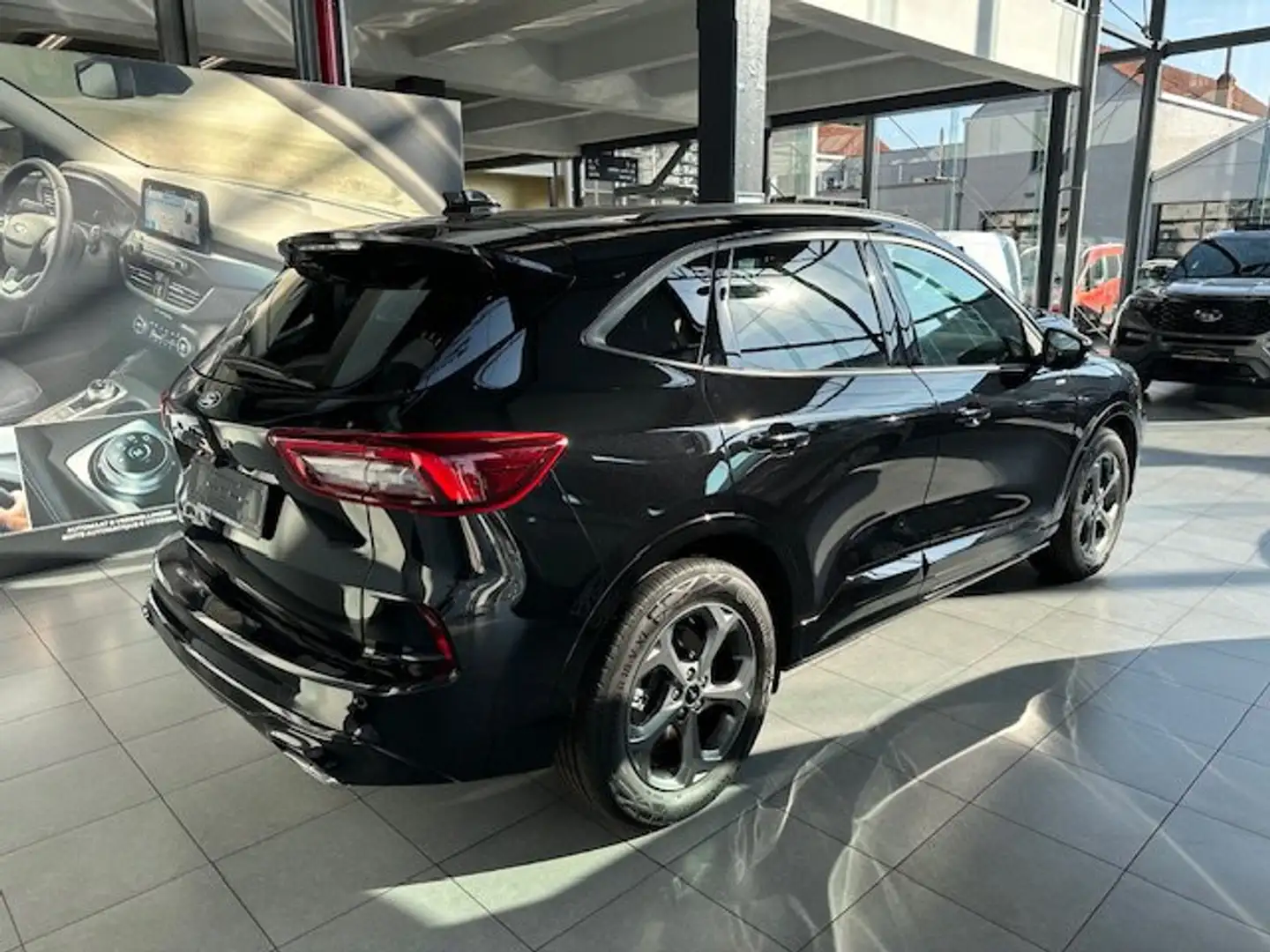 Ford Kuga ST-LINE  AUTOMAAT NIEUW OKM -32% KORTING!!!! Zwart - 2