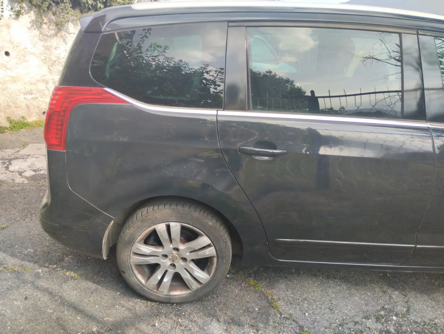 Peugeot 5008 2.0 hdi 16v Allure (feline)163cv auto - 2