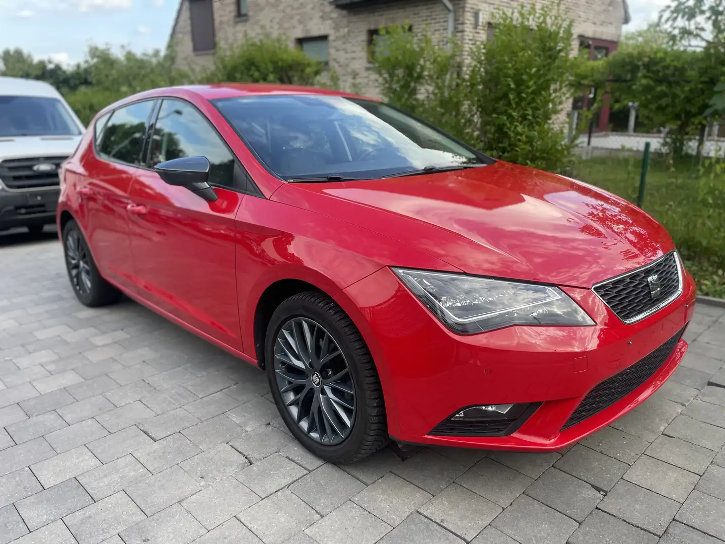 SEAT Leon Leon 1.2 TSI CONNECT 1/2LEDER GPS AIRCO 83000KM E6 Rouge - 1