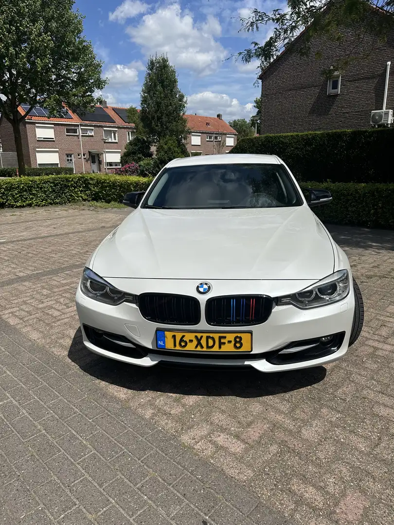 BMW 330 320i Executive Wit - 2