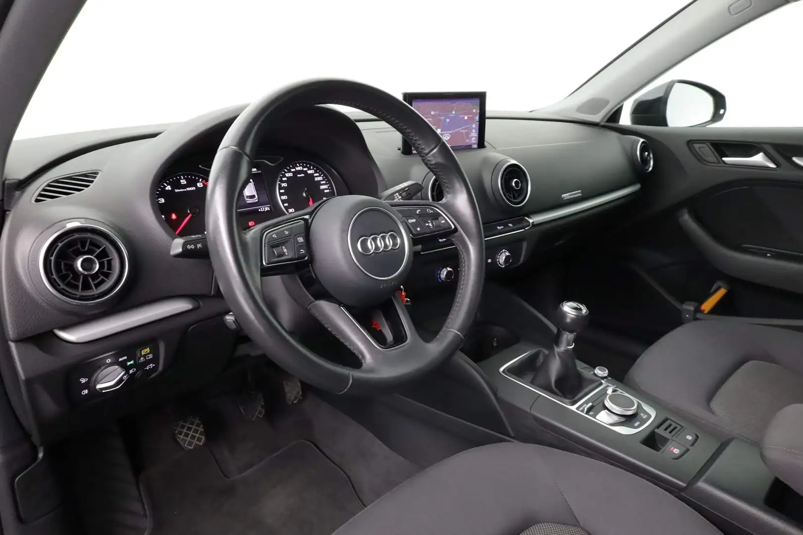 Audi A3 Sportback 1.5 TFSI 150 pk | Navigatie | Cruise Con Zwart - 2