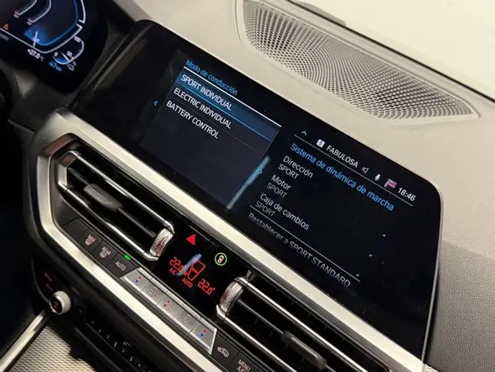 BMW Serie 3 330 e xDrive (G21) 2022, foto 29