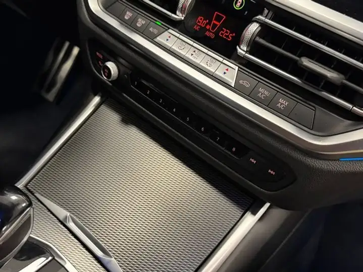 BMW Serie 3 330 e xDrive (G21) 2022, foto 35