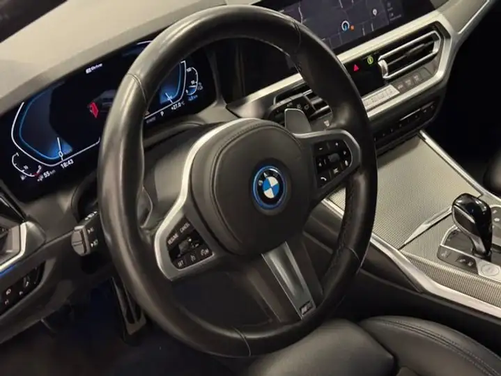 BMW Serie 3 330 e xDrive (G21) 2022, foto 15
