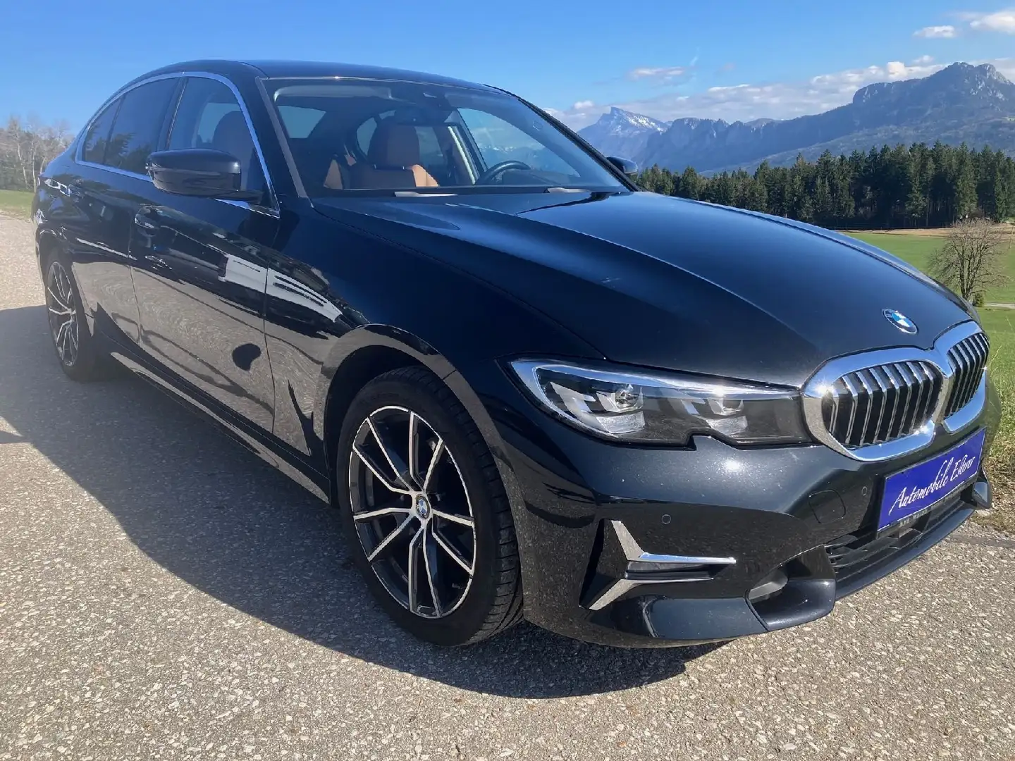 BMW 320 320 d xDrive Luxury Line, Leder. Navi, Head-Up Schwarz - 2