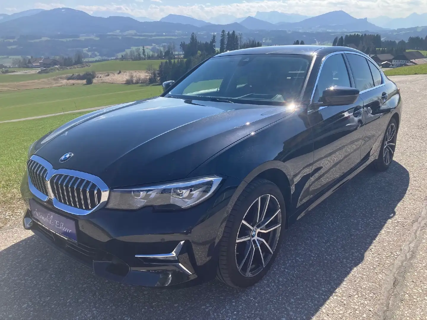 BMW 320 320 d xDrive Luxury Line, Leder. Navi, Head-Up Schwarz - 1