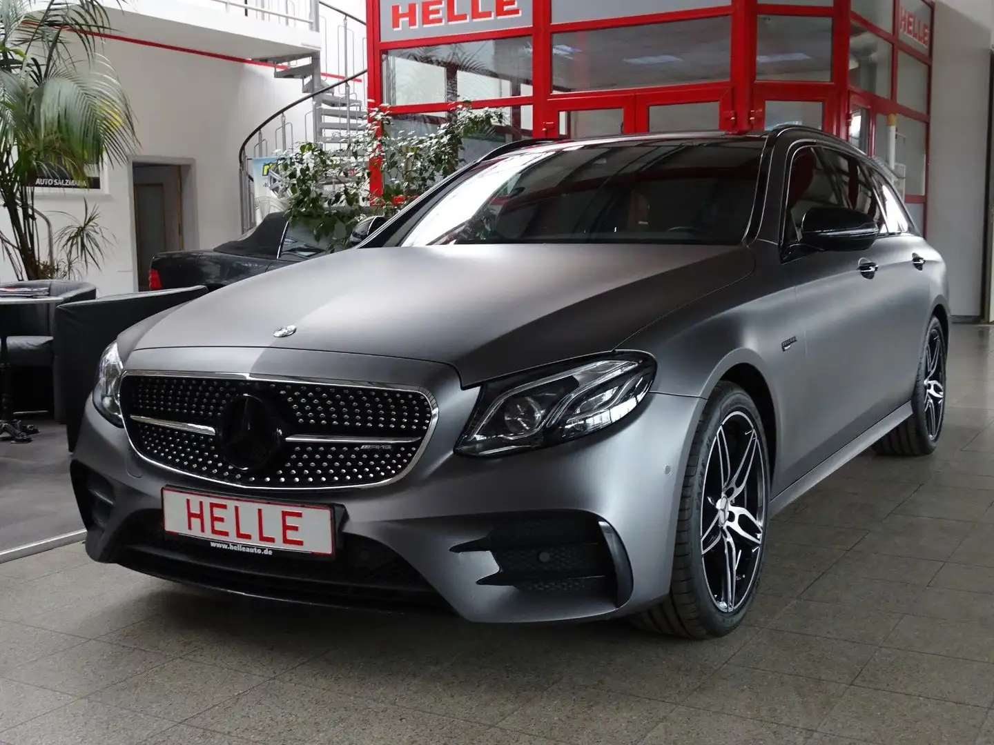 Mercedes-Benz E 43 AMG 4Matic*LUFT+PANO+WIDESCREEN Schwarz - 1