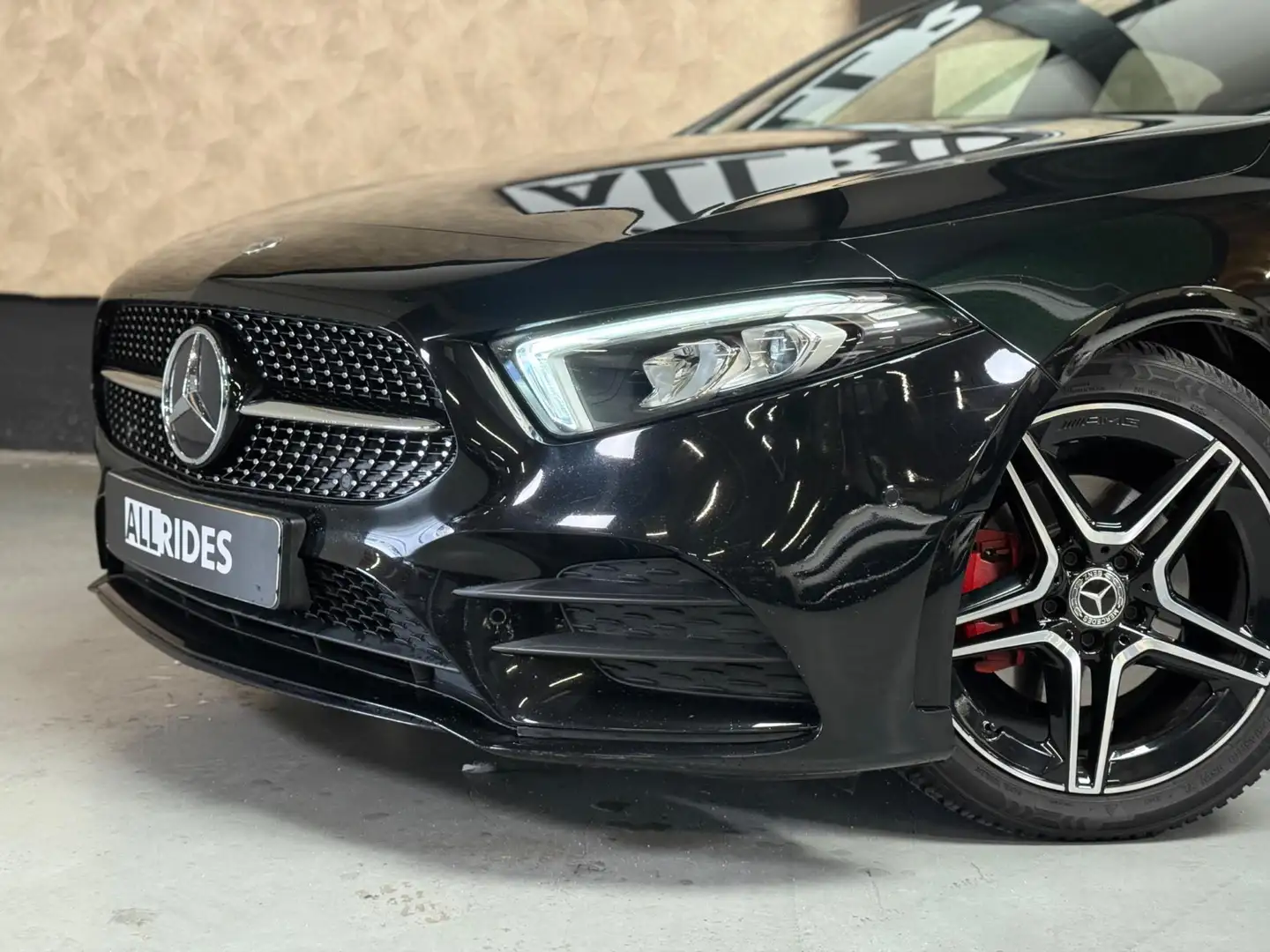 Mercedes-Benz A 200 d Premium Plus Limo AMG Night | Pano | Burmester | Schwarz - 2