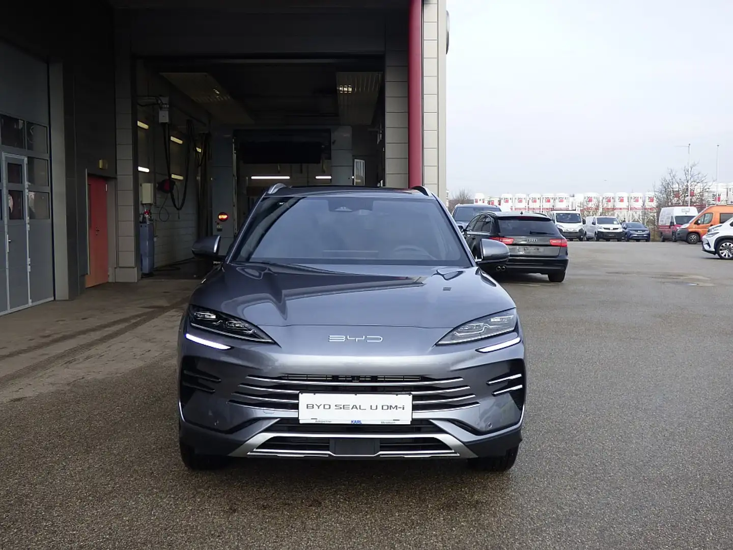 BYD Seal U DM-i PHEV 18,3kWh AWD Design Österreich  LAGER Gri - 2