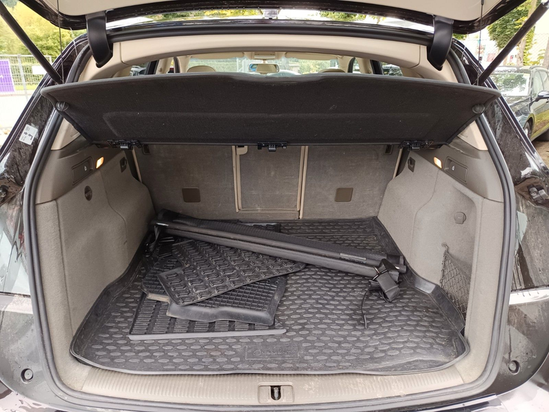 Audi Q5 3.0 TDI  quattro  Optik-Paket Off-Road — photo 15