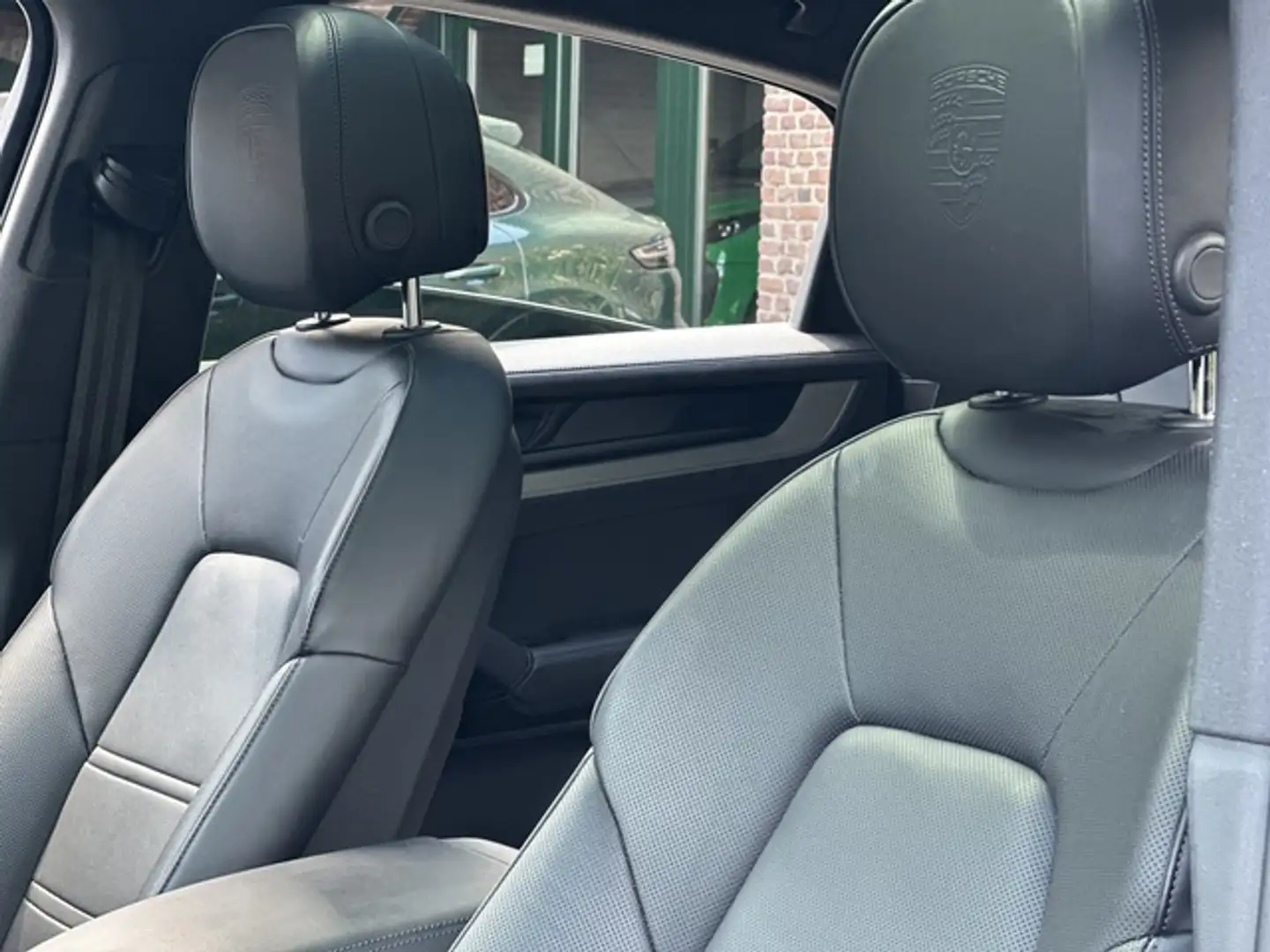 Porsche Cayenne E-Hybrid Coupe HEAD-UP*HD-MATRIX*21 RS*BOSE*NACHTS Grau - 2