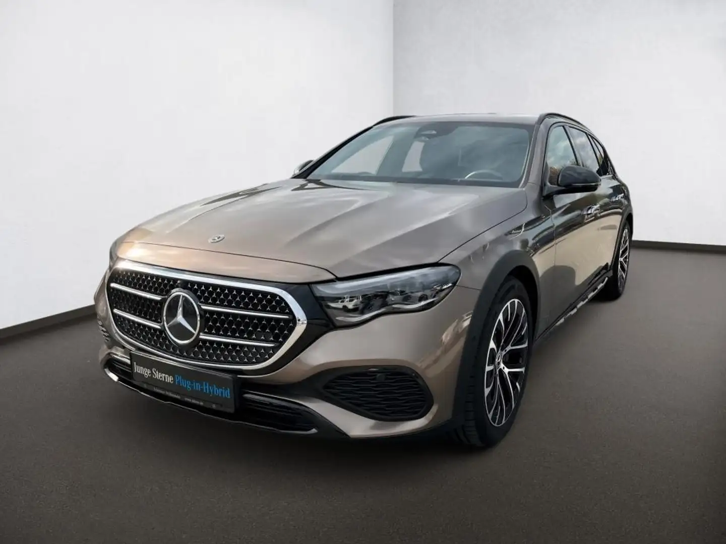 Mercedes-Benz E 300 de 4M T All-Terrain Night*AIR*AHK*DIST*B4D Braun - 2
