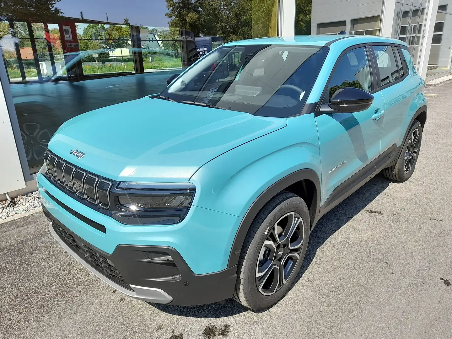 Jeep Avenger Altitude 1.2 GSE T3 2023 Assistenz-Paket 18" Alu Blau - 1