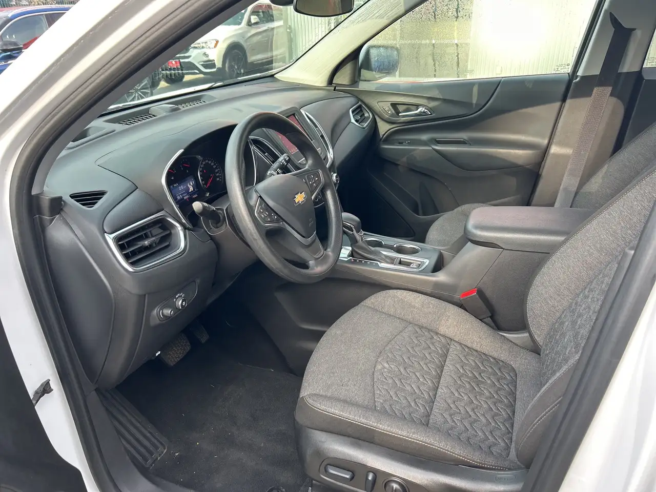 Chevrolet Equinox снимка Chevrolet Equinox