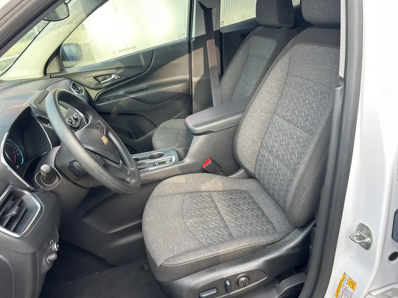 Chevrolet Equinox снимка Chevrolet Equinox