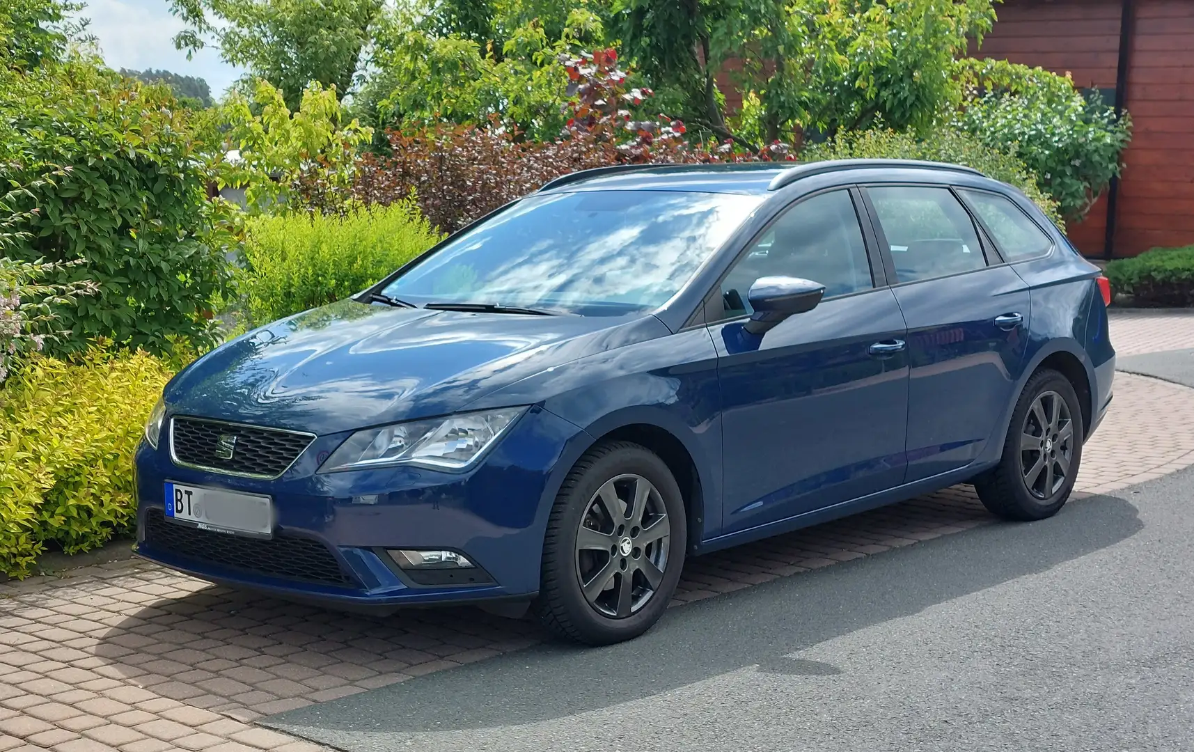 SEAT Leon 1.4 TSI ACT DSG Start&Stop TÜV neu, Zubehör Blau - 1
