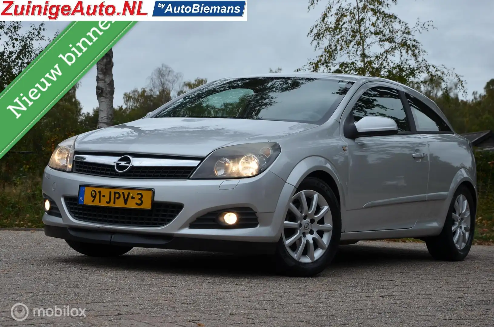 Opel Astra GTC 1.6i Apple Carplay Android APK 10-2026 Gris - 1