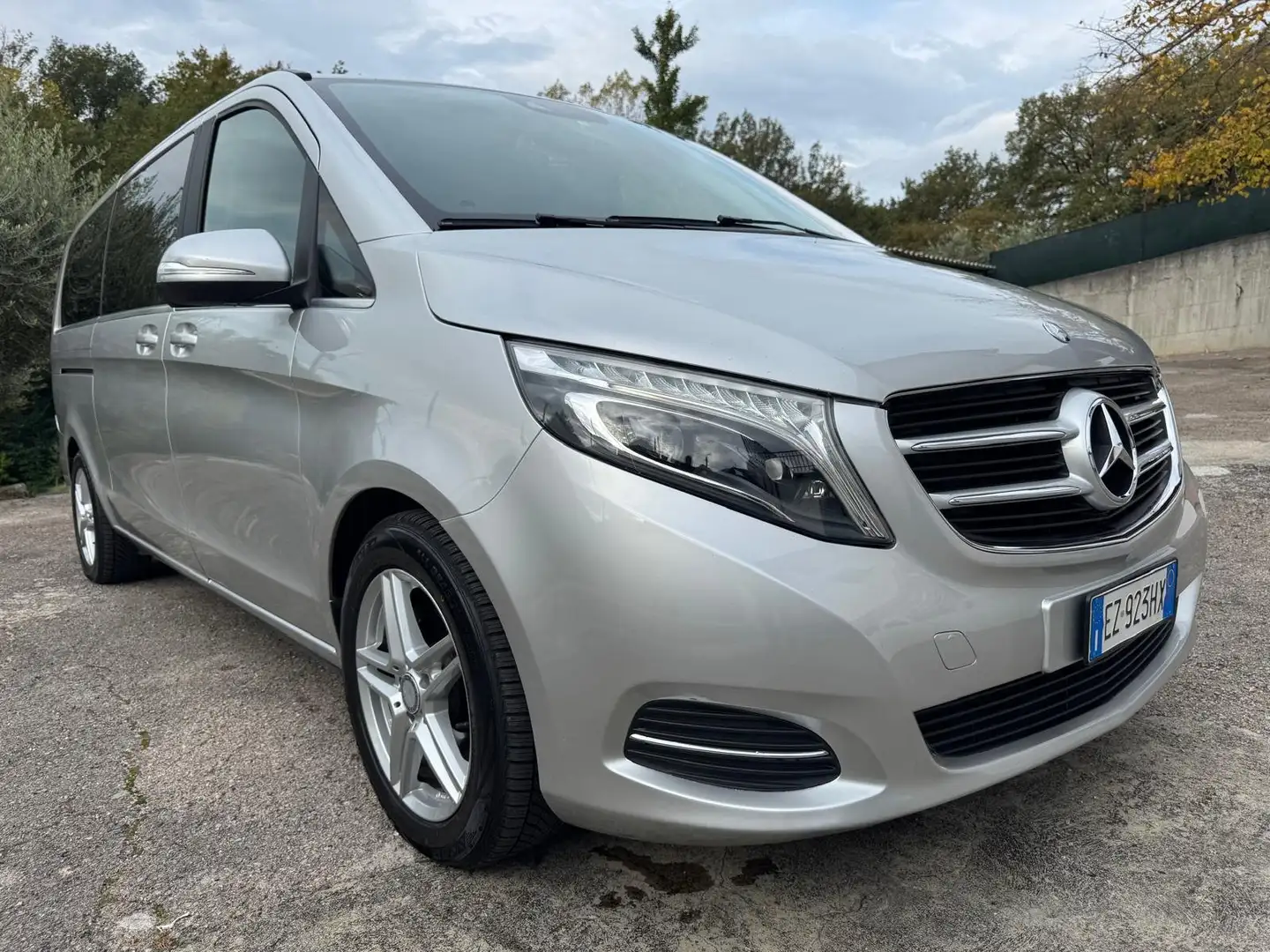 Mercedes-Benz V V 220 cdi Premium 8 Posti Argintiu - 2