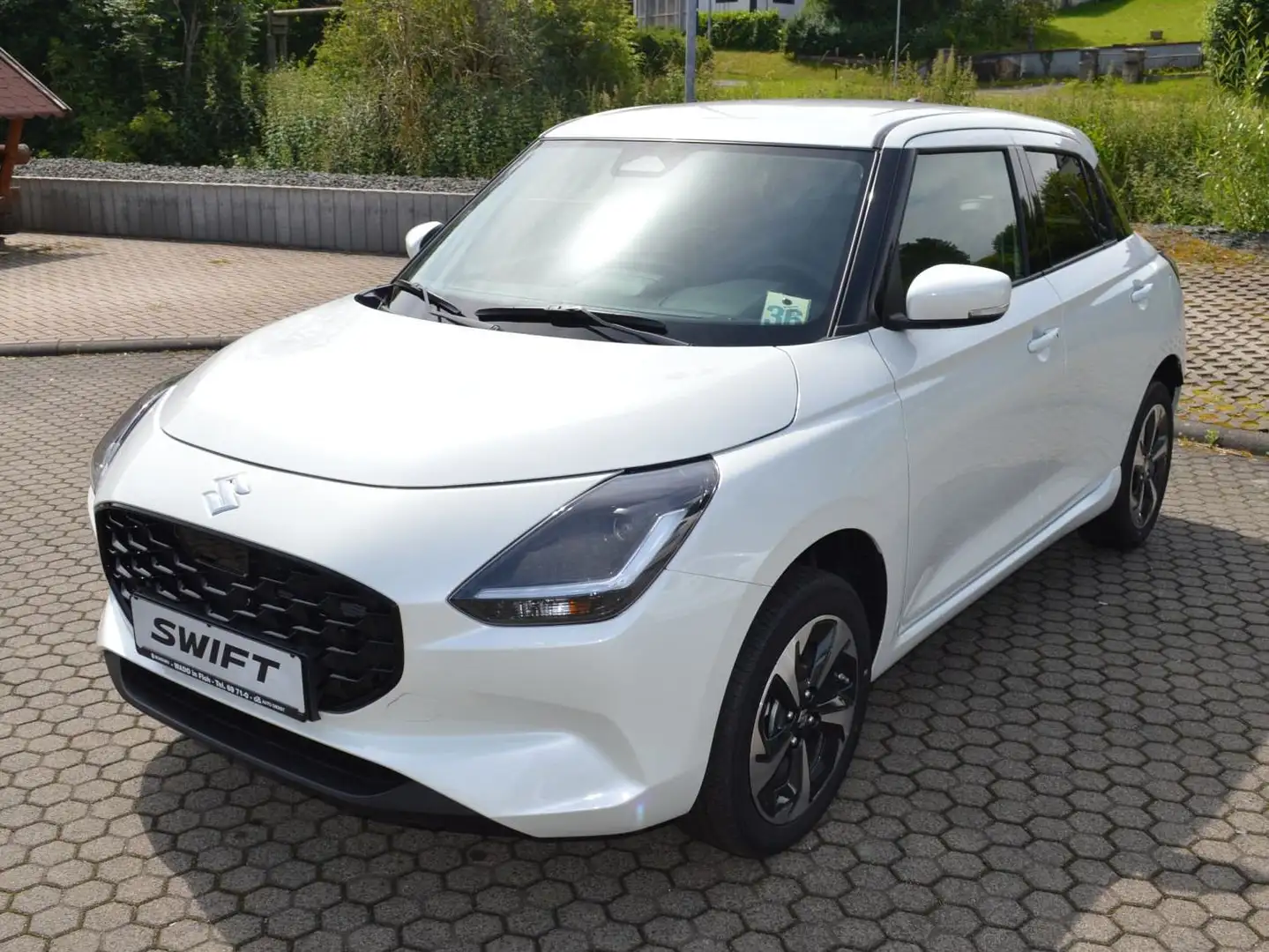 Suzuki Swift 1.2 Dualjet Hybrid Comfort+ Blanc - 2