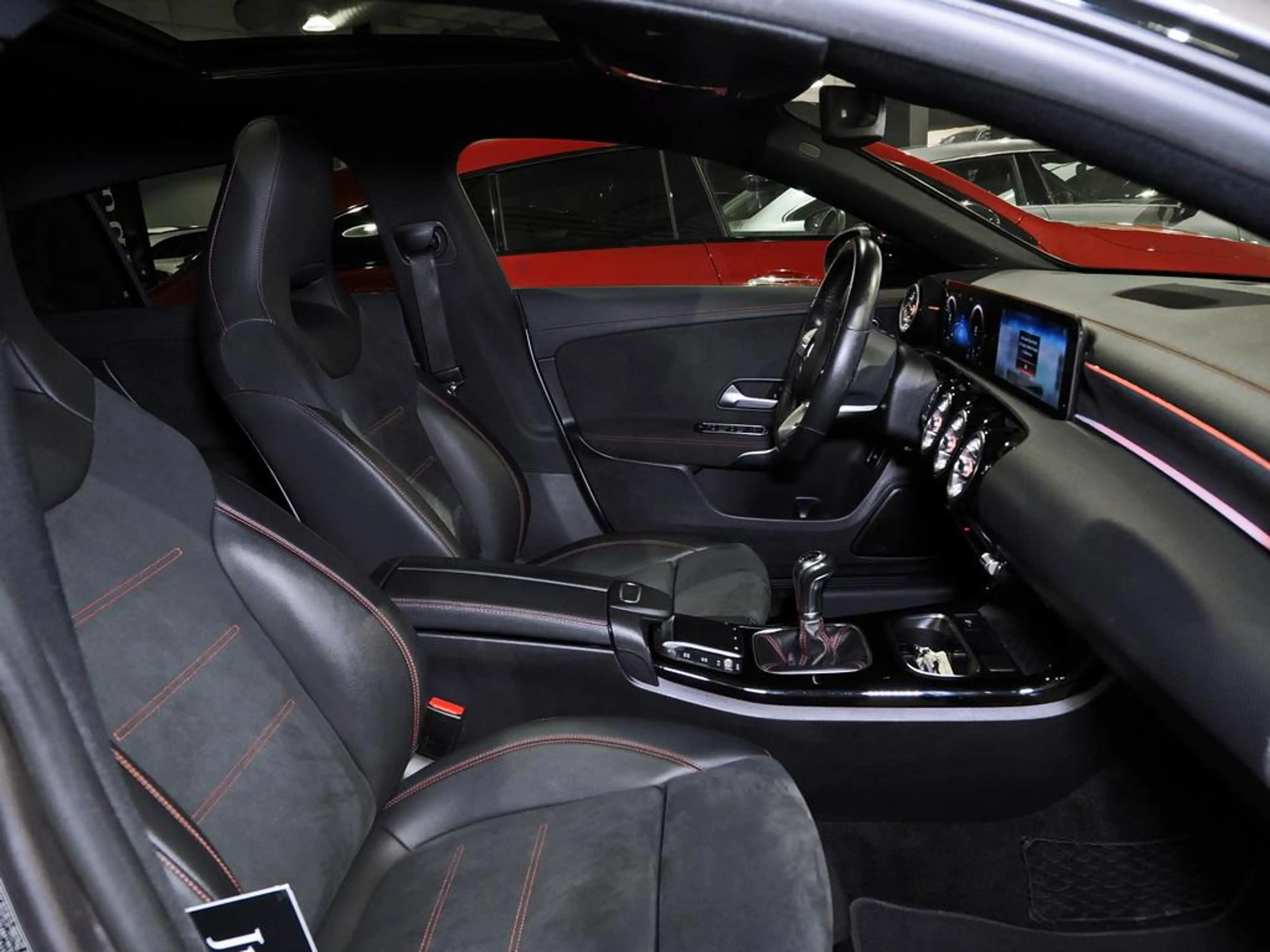 Mercedes-Benz CLA 200 SB AMG KAM PANO SHZ TEMPO AHK MBUX NIGHT — photo 13