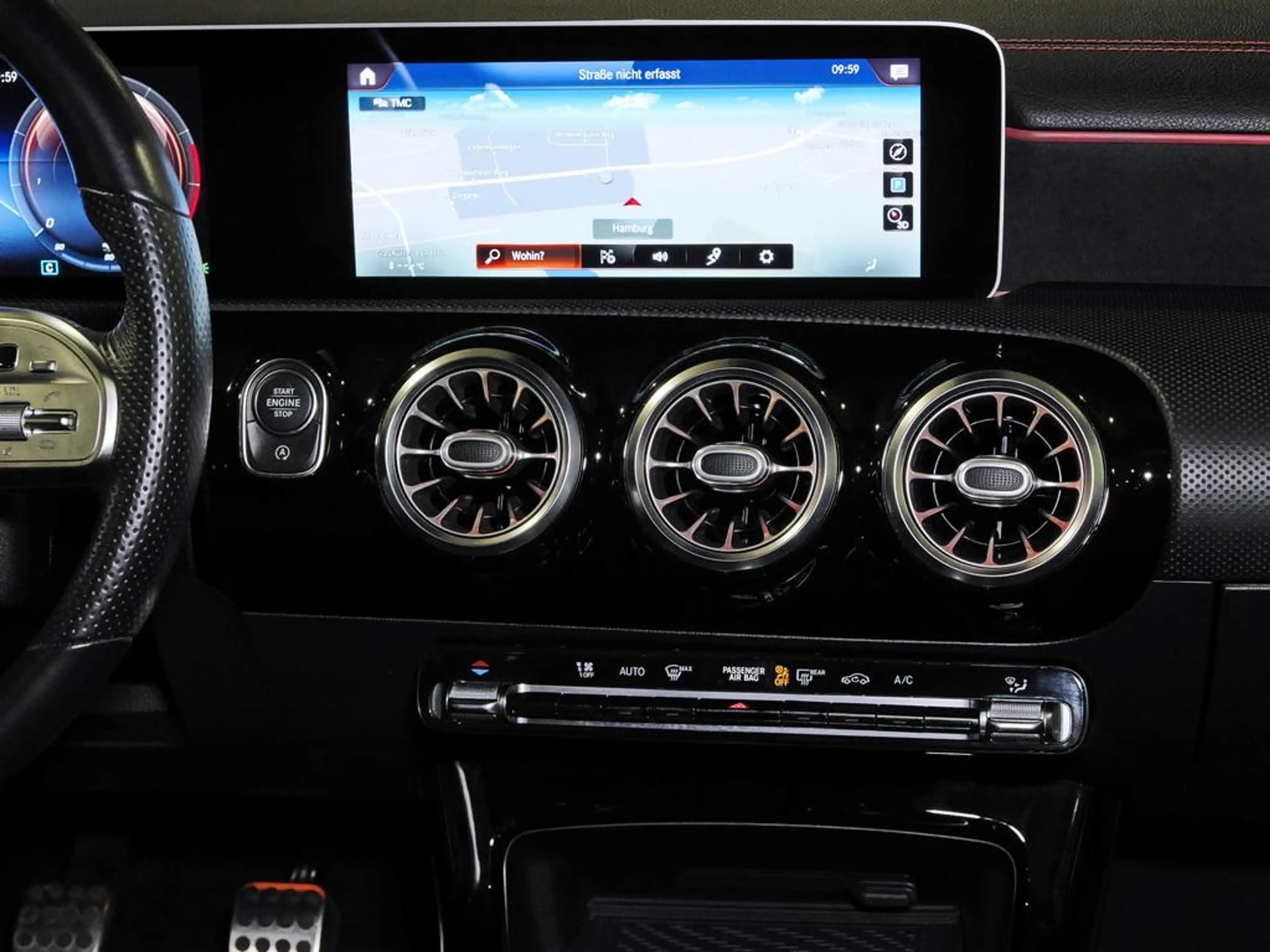 Mercedes-Benz CLA 200 SB AMG KAM PANO SHZ TEMPO AHK MBUX NIGHT — photo 12