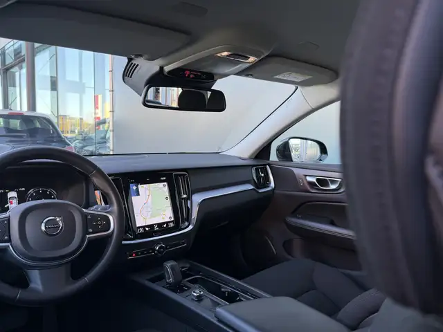 Volvo V60 view 4
