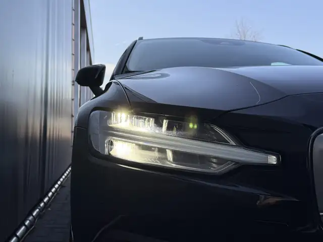 Volvo V60 view 11