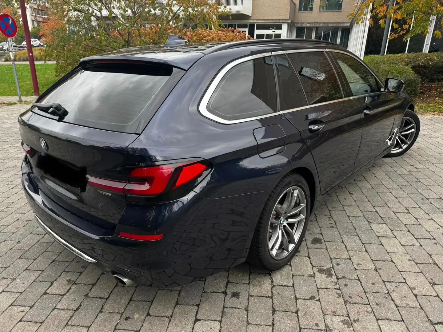 BMW 520 Touring 520 dA Business Edition M packet Noir - 2