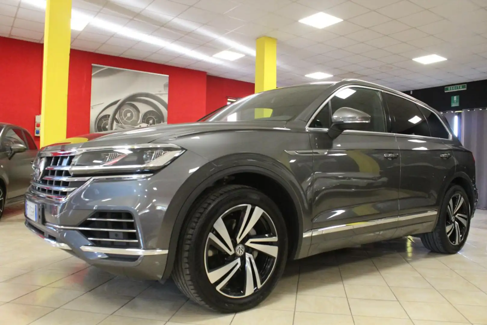 Volkswagen Touareg 3.0 V6 TDI “PELLE PACK LUCI SOSPENSIONI VIRTUAL Gris - 2