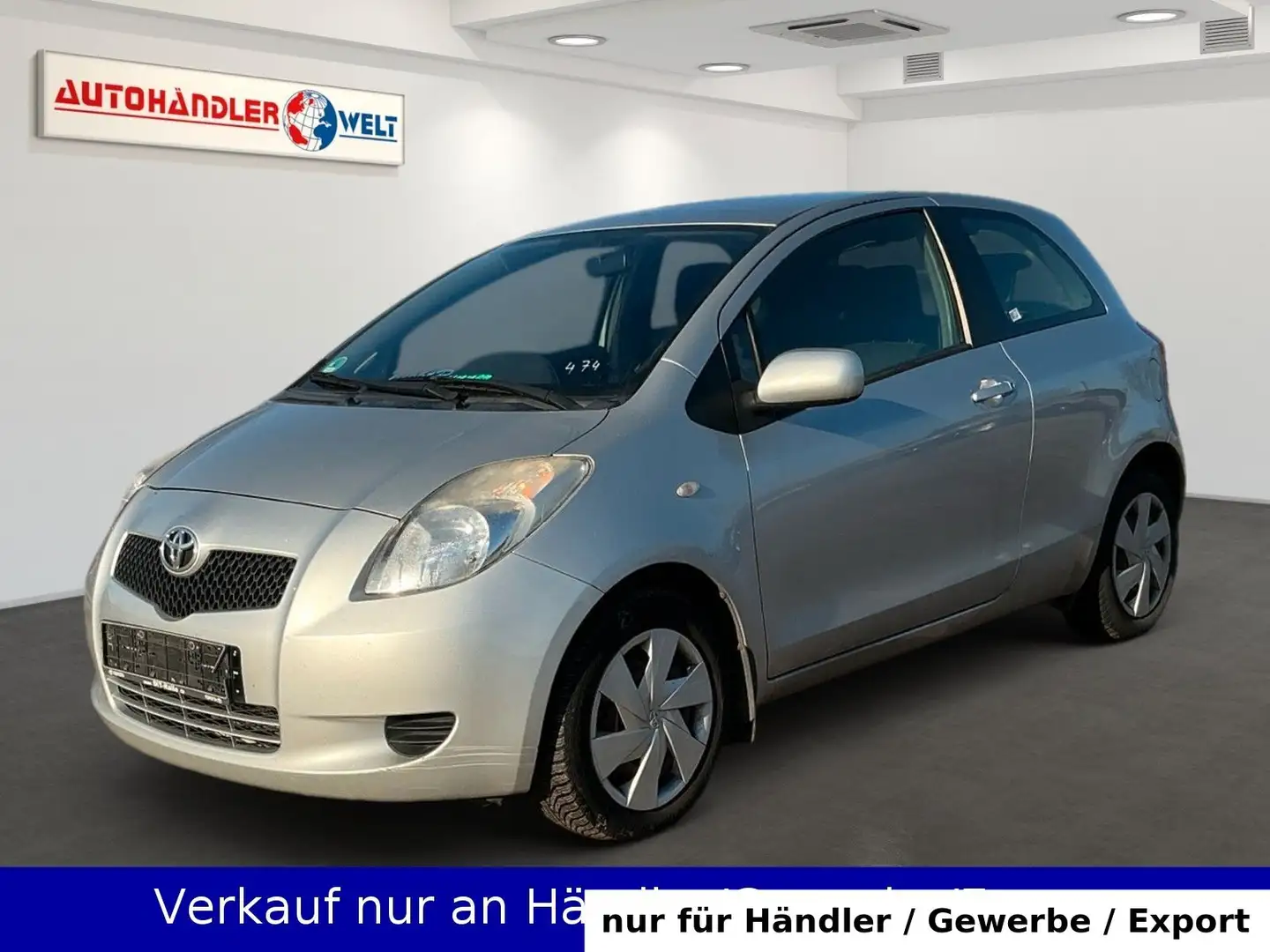 Toyota Yaris 1.3 Sol Silber - 1