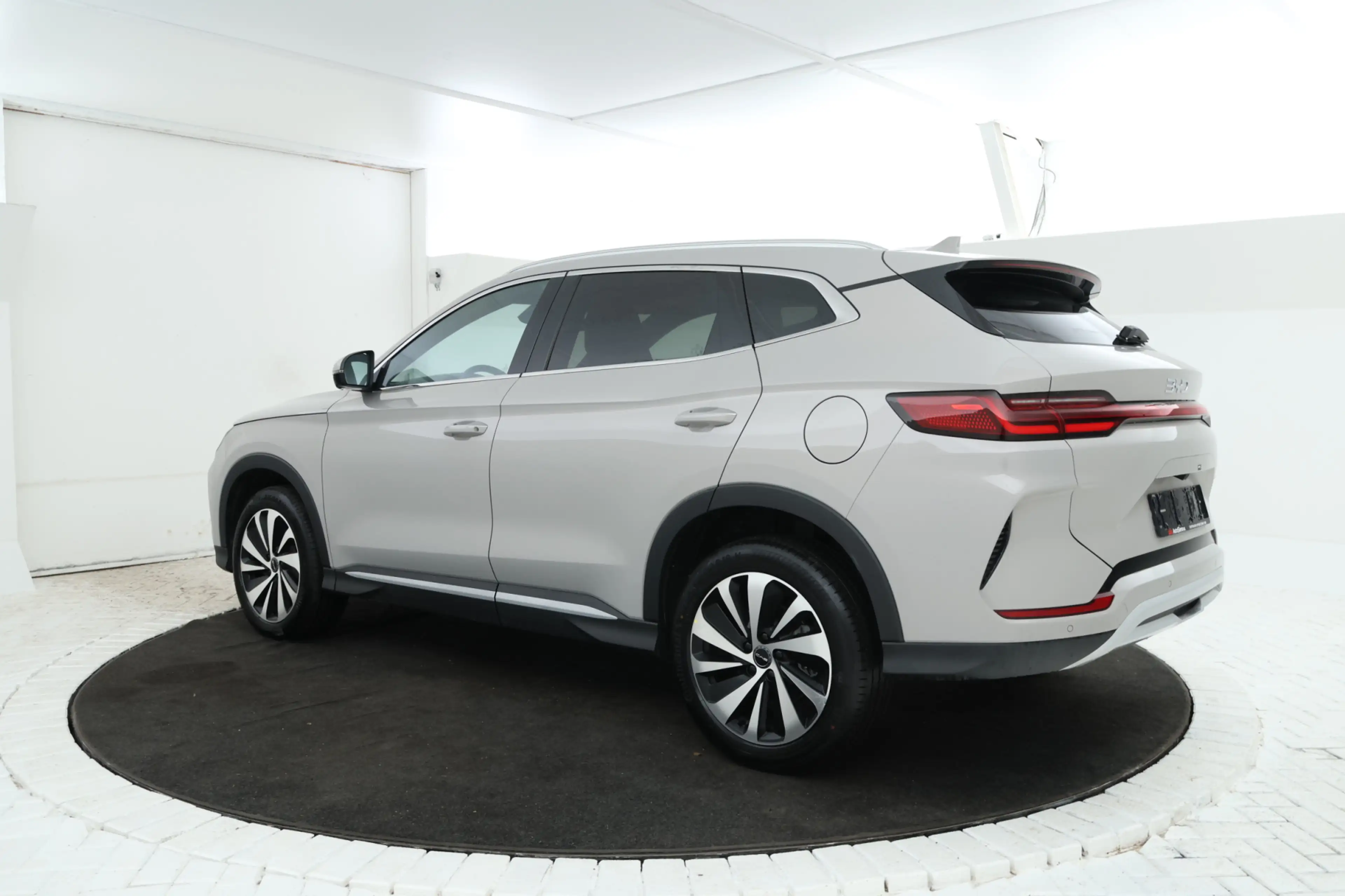 BYD Seal U 1.5 DM-i FWD Boost Plug in hybrid, Demo! — photo 3