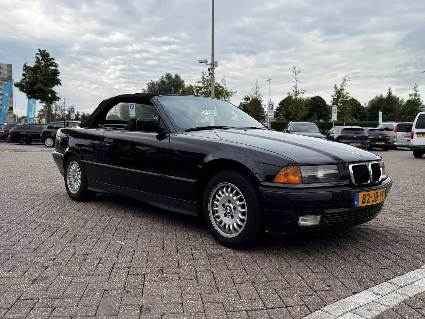 BMW 325 E36 325i Noir - 1
