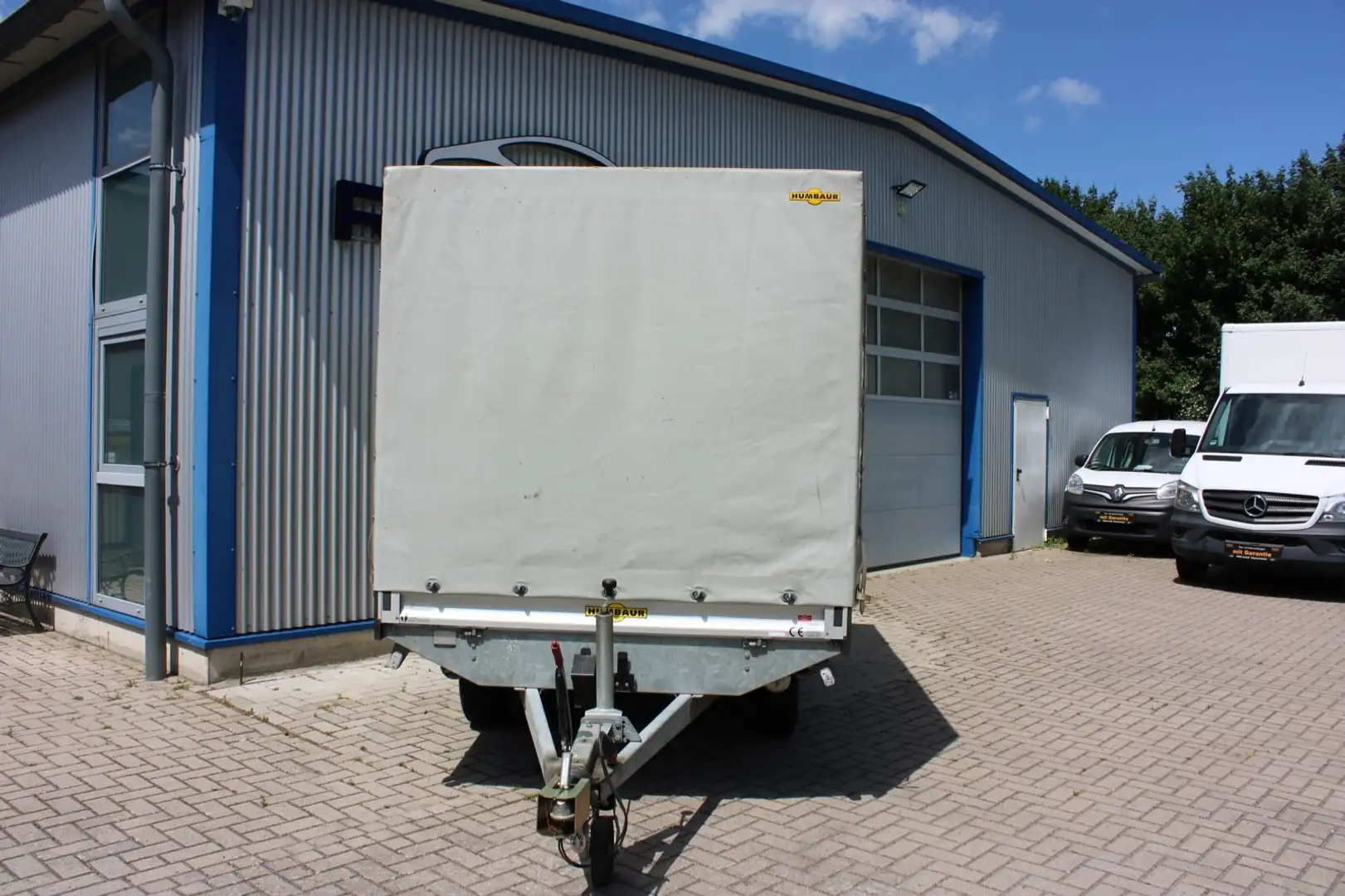 Humbaur HT2004-1 SDAH Plattform mit Planenaufbau - 1