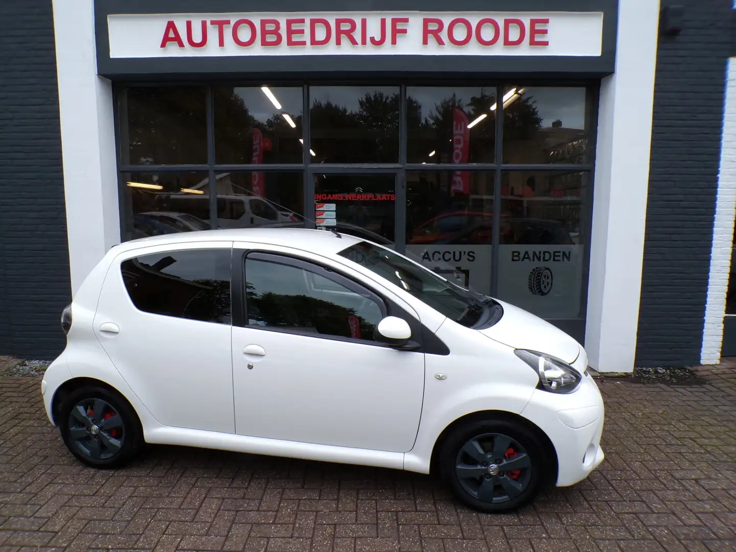 Toyota Aygo 1.0 VVT-i 5-Drs Comfort LMV,NAVI,TOP STAAT !!! Blanc - 1