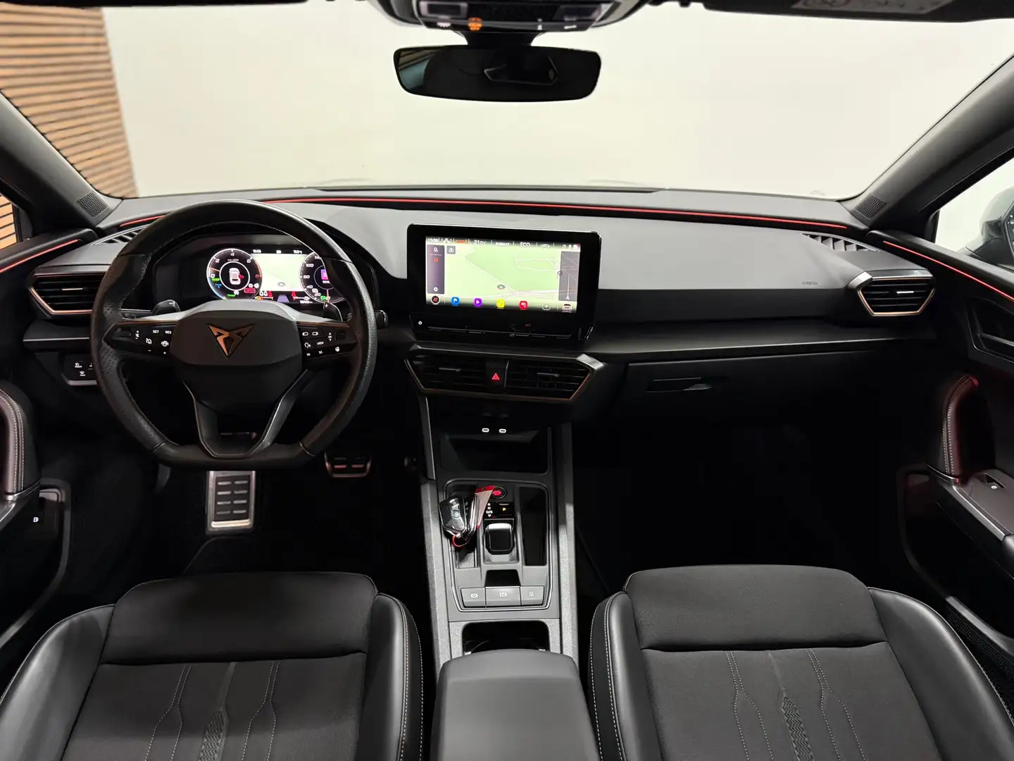 CUPRA Leon 1.4 e-Hybrid 245PK VZ Performance Copper Edition | Grijs - 2