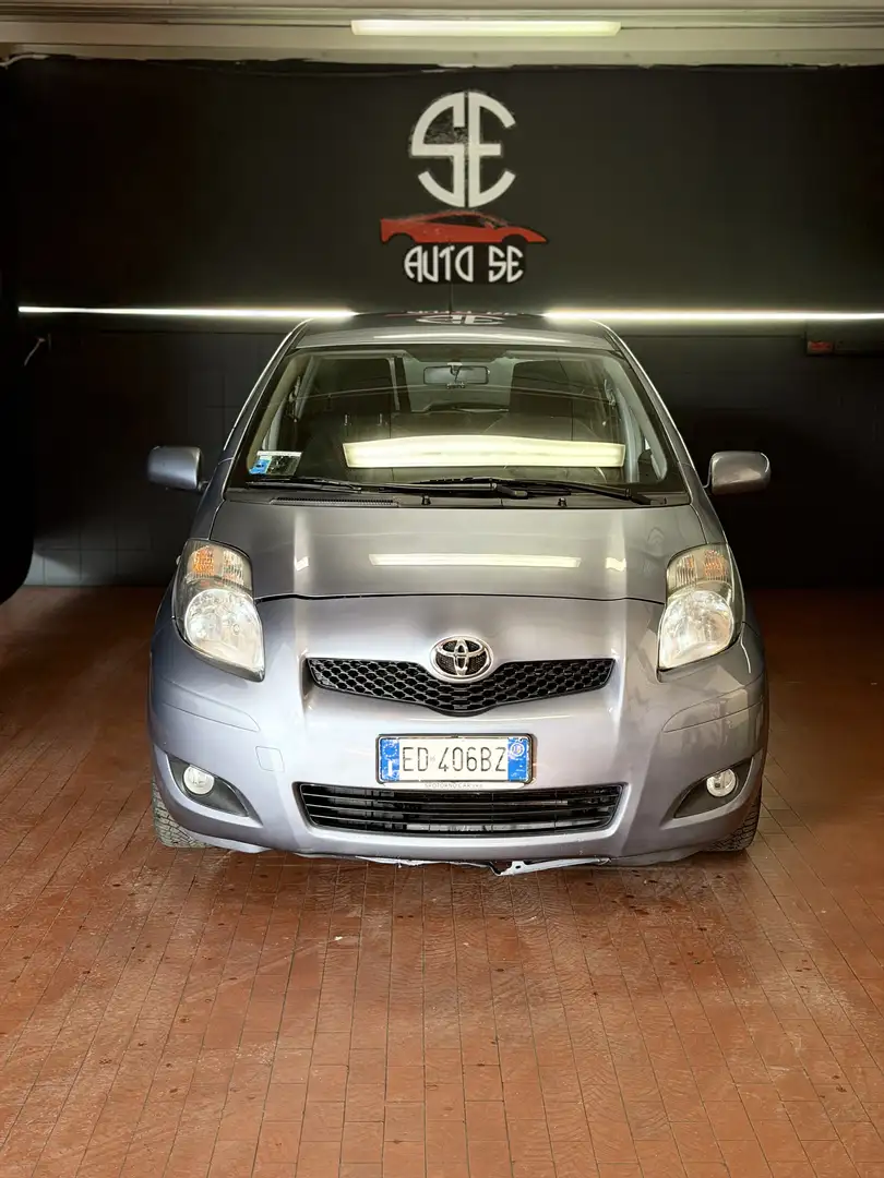 Toyota Yaris 5p 1.3 dual Sol my10 - 2