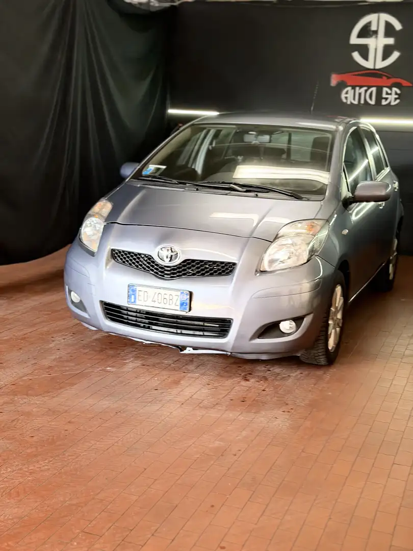 Toyota Yaris 5p 1.3 dual Sol my10 - 1