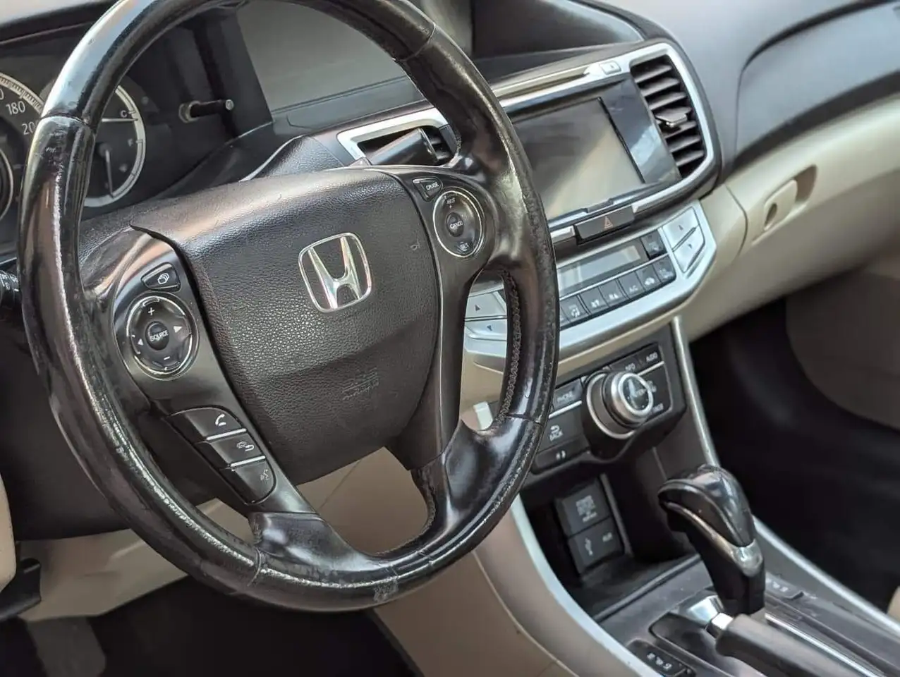 Honda Accord снимка Honda Accord