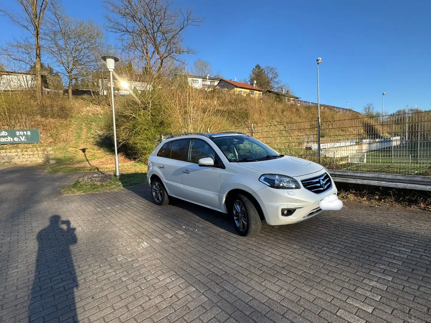 Renault Koleos SUV mit 2.0dCi 173 PS 4x4 Leder Voll Ausstattung Bílá - 2