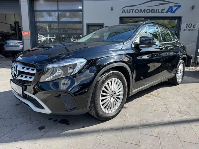 Mercedes-Benz GLA 200