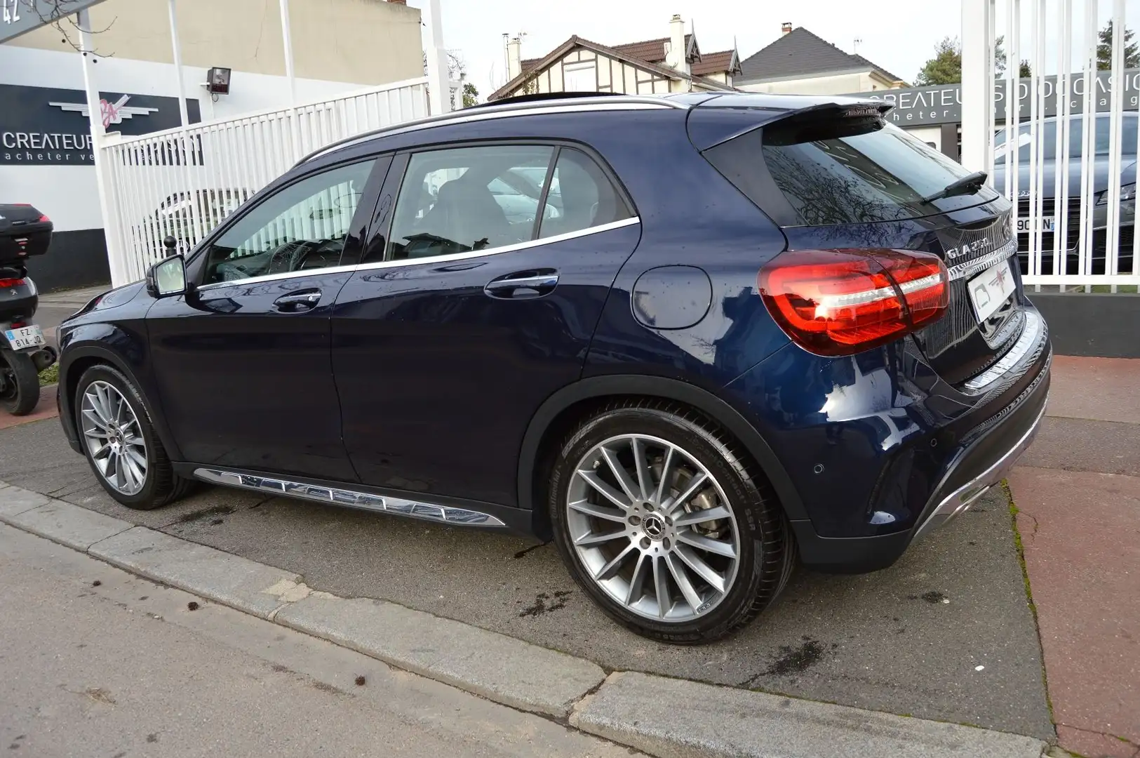 Mercedes-Benz GLA 250 250 211CH FASCINATION 4MATIC 7G-DCT EURO6D-T Blauw - 2