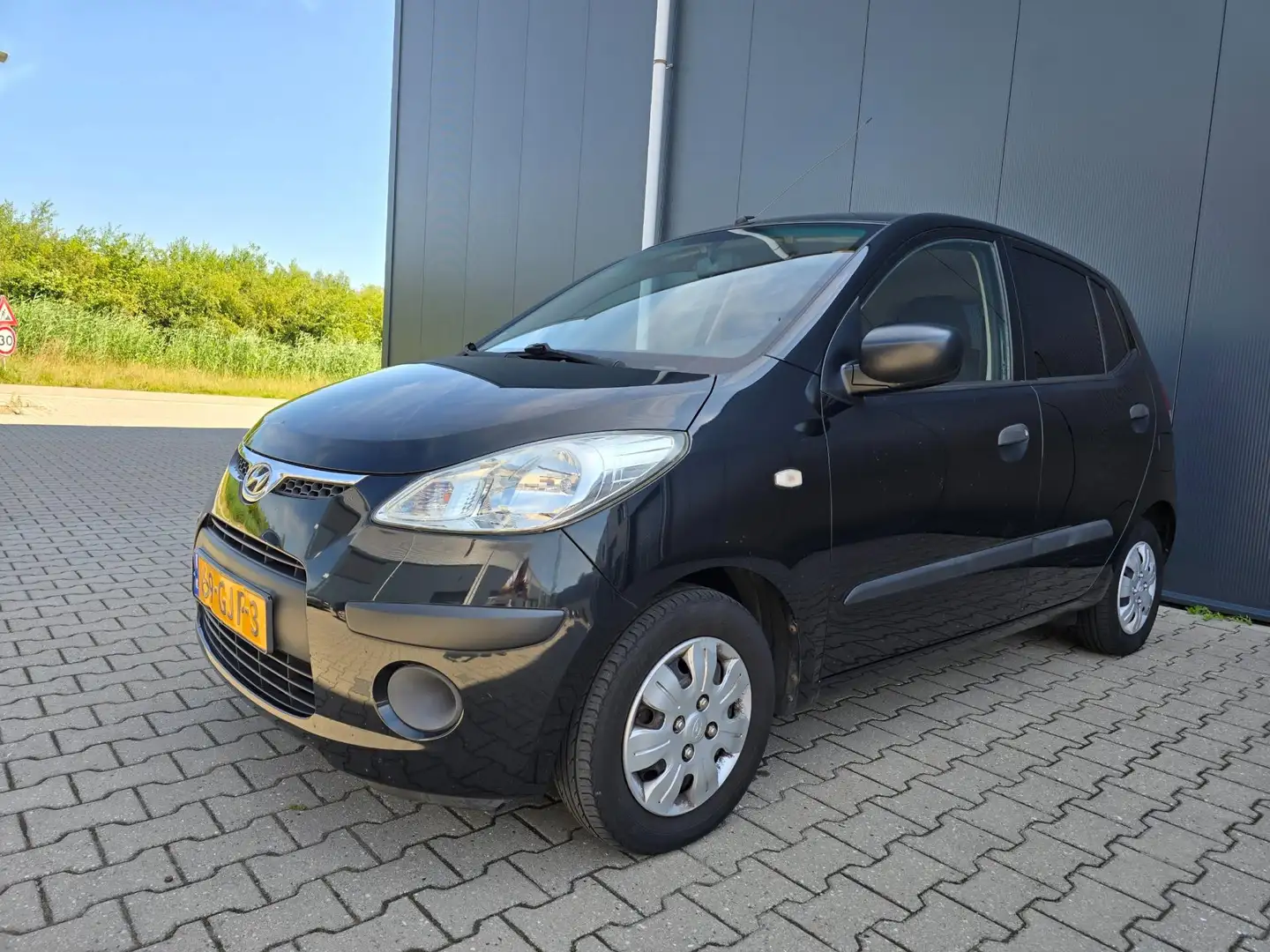 Hyundai i10 1.1 Active Cool Apk/Airco/Nap Noir - 2