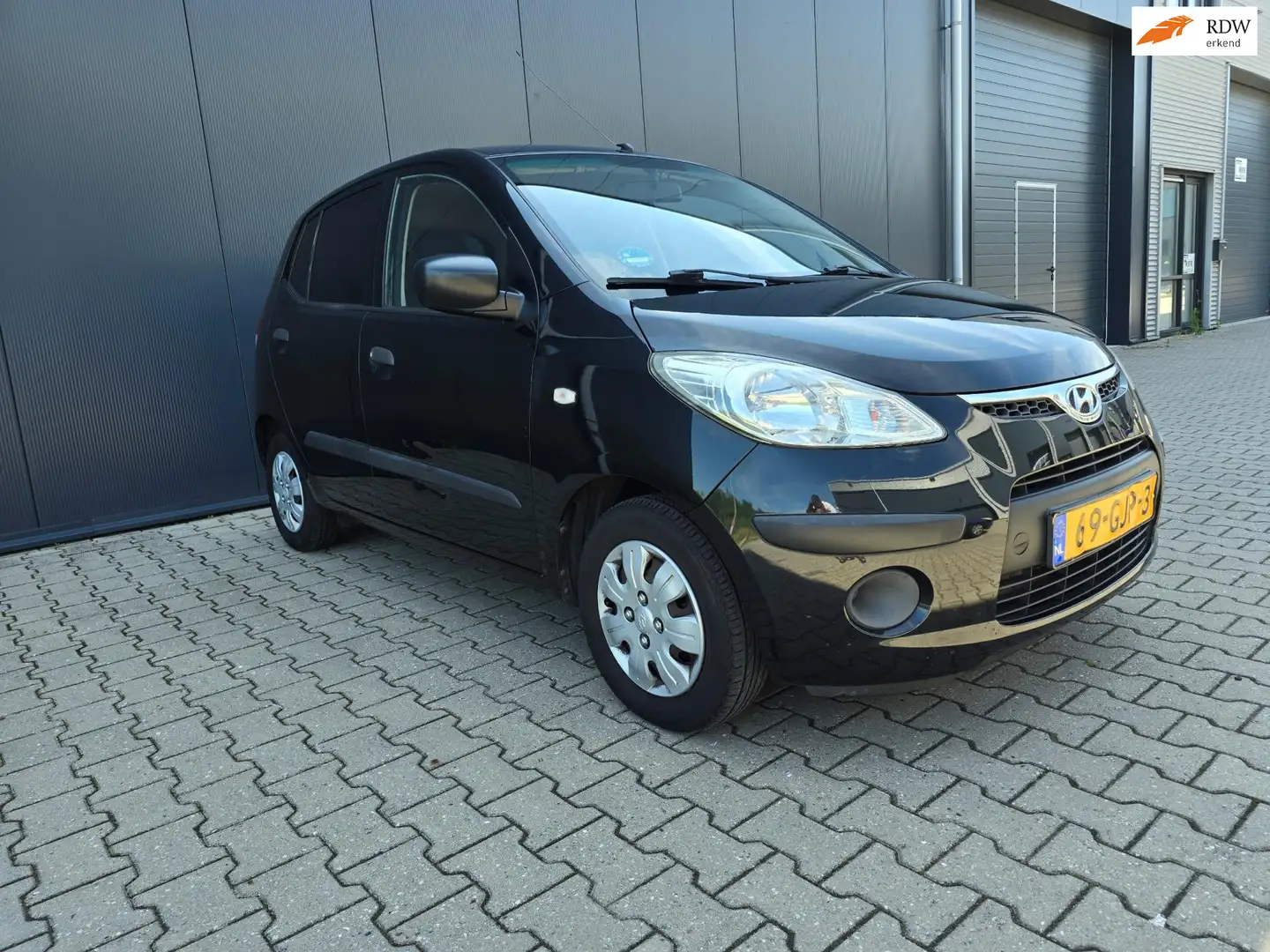 Hyundai i10 1.1 Active Cool Apk/Airco/Nap Noir - 1