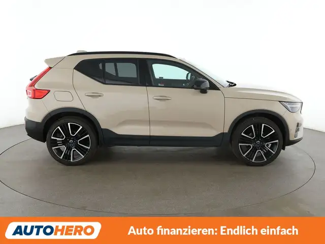 Volvo XC40 view 7