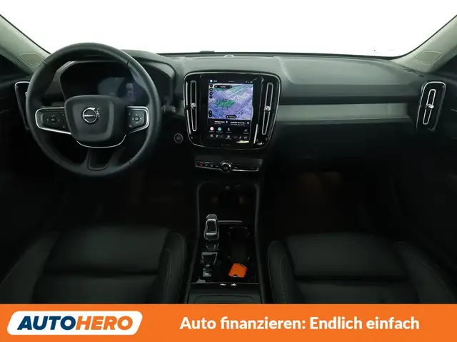 Volvo XC40 view 12