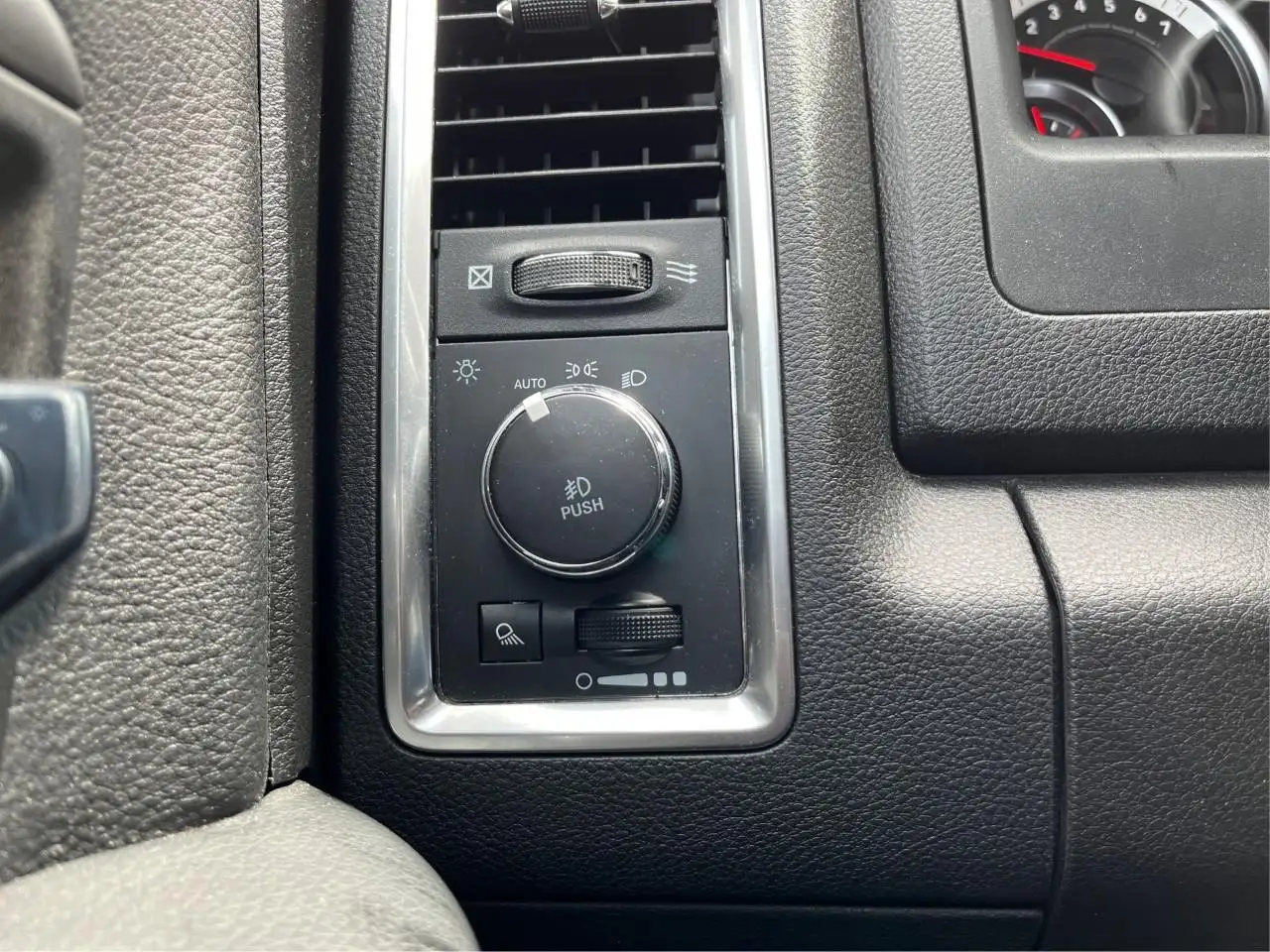 RAM 1500 photo RAM 1500