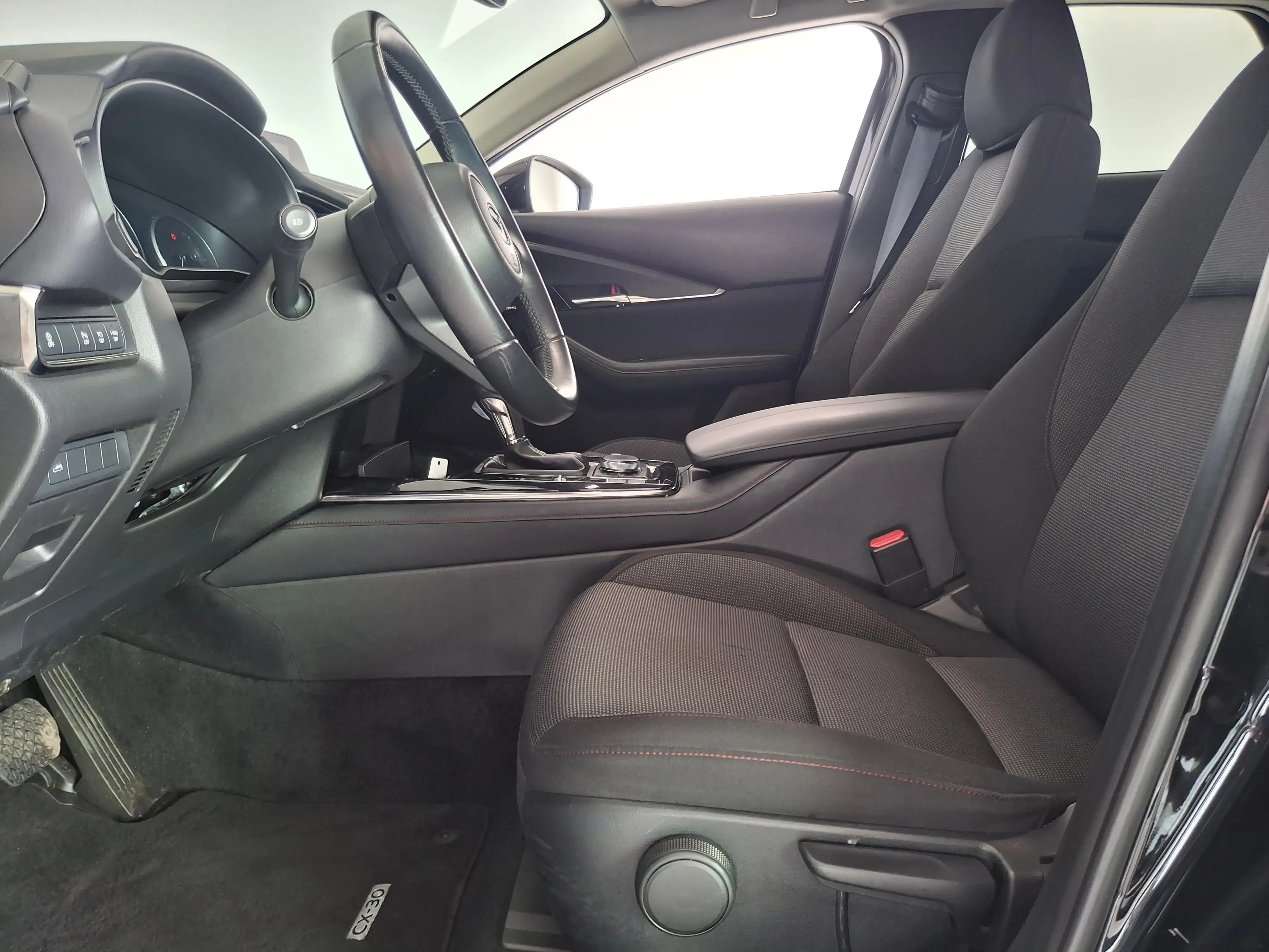 Mazda CX-30 2.0 e-SkyActiv-X M Hybrid Sportive LED CAMERA STOE — photo 3
